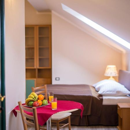 Duskova Apartments Прага Екстер'єр фото